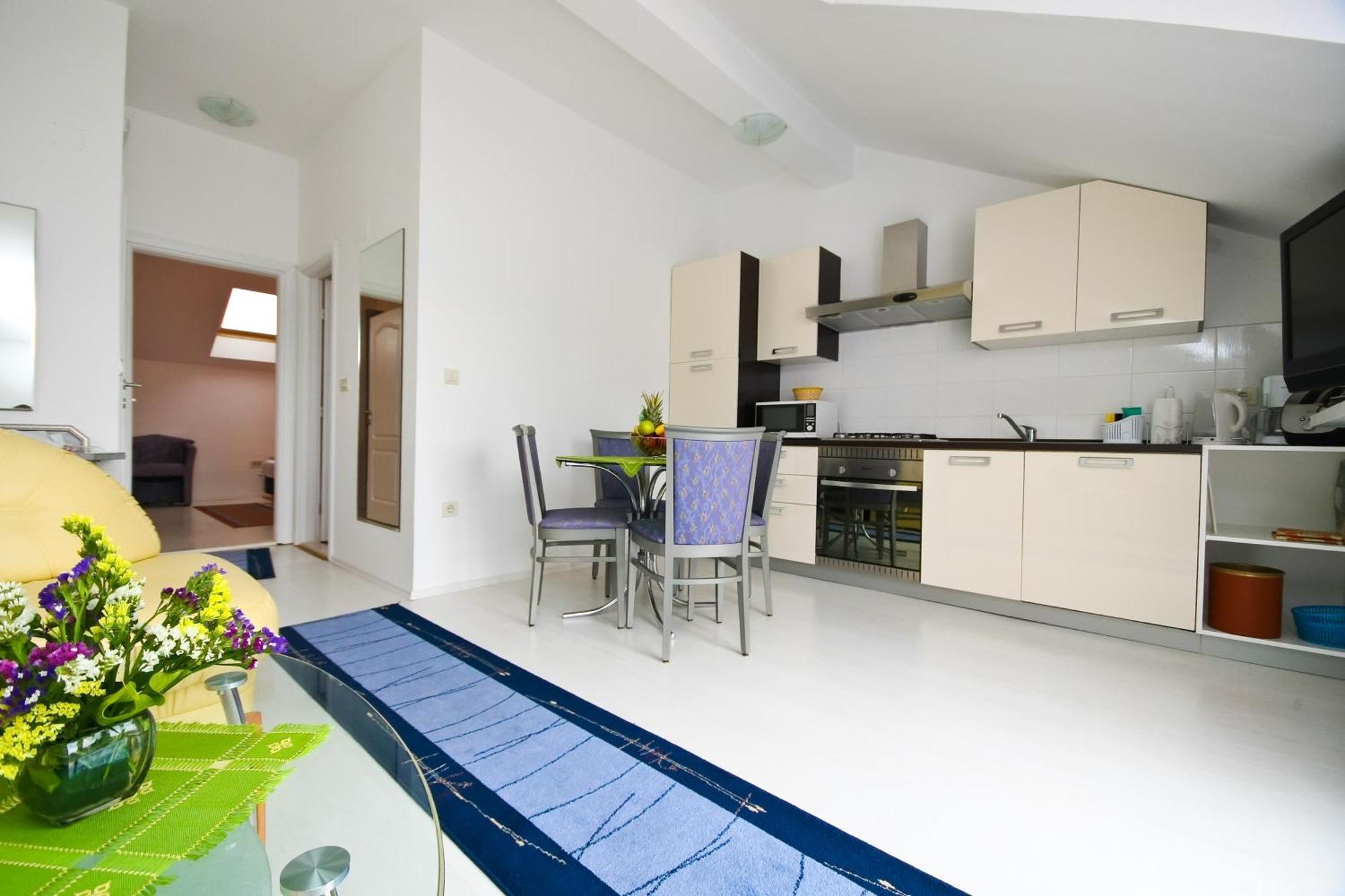 Apartments Villa Ana 察夫塔特 外观 照片
